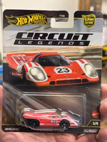 Skala 1/64 Hot Wheels Premium Porsche 917KH Circuit Legends