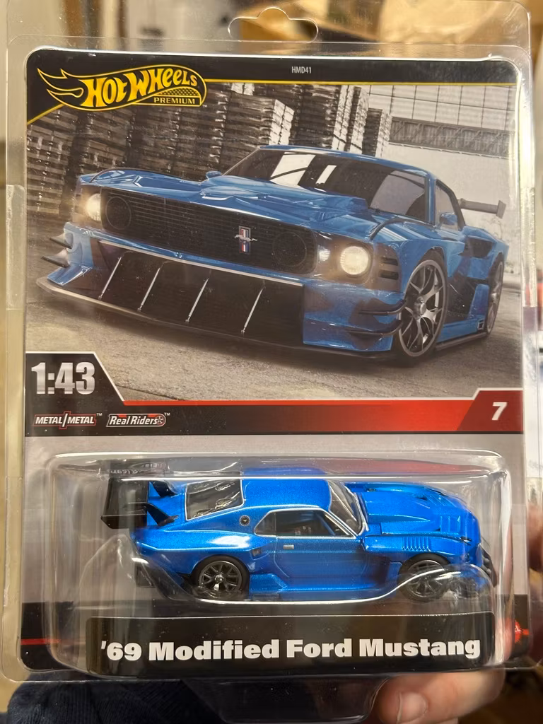 Skala 1/43 HOT WHEELS Premium - Ford Mustang Modified 1969