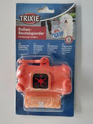 Hundbajspåsehållare med en rulle påsar
