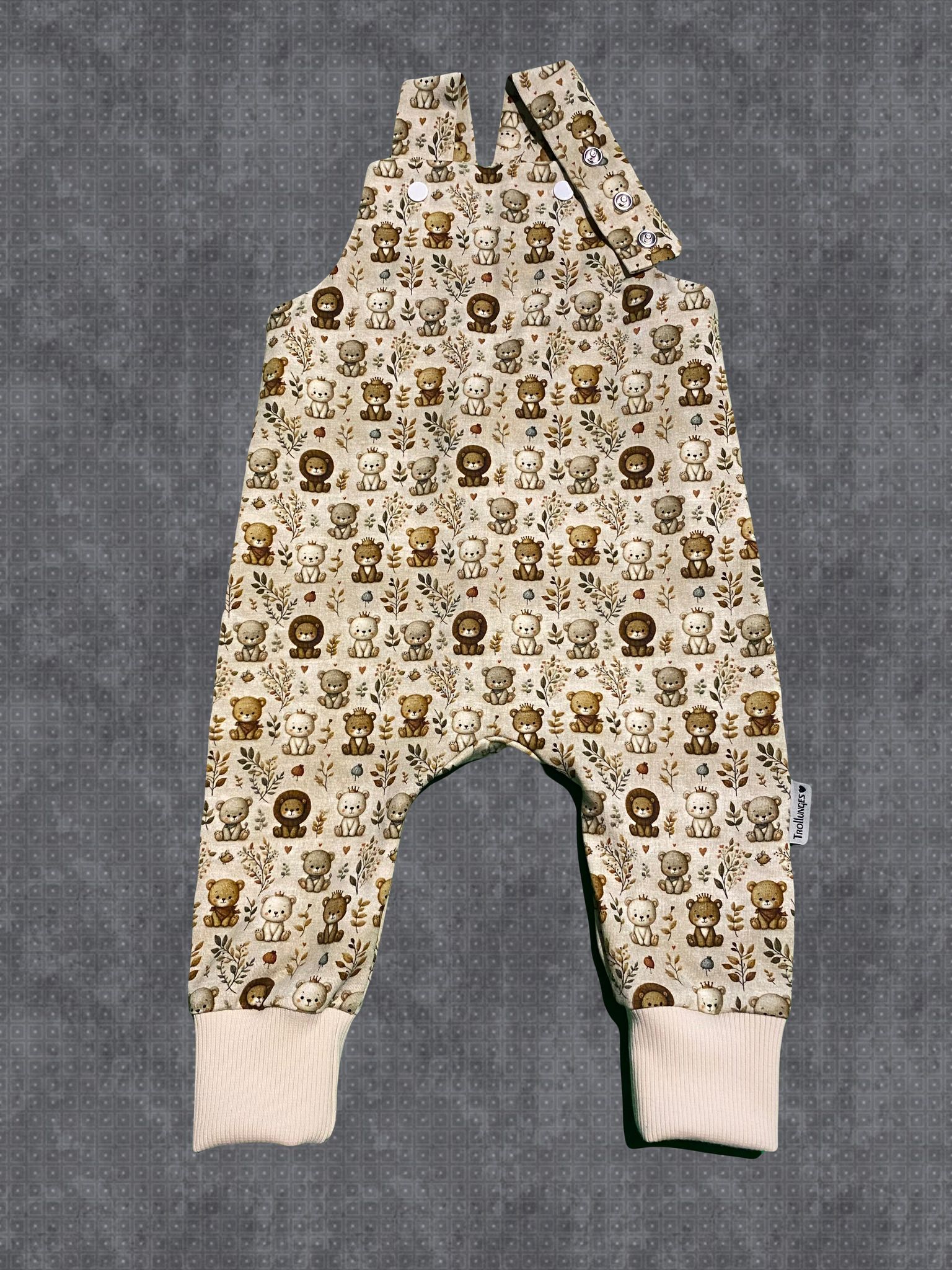 Hängselbyxa med björnar
