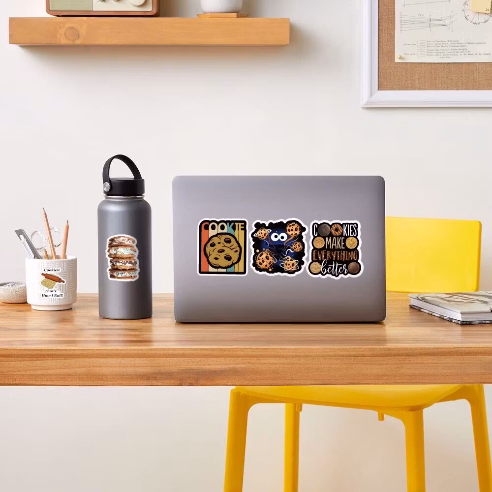 Klistermärke till barn med cookies motiv på en laptop