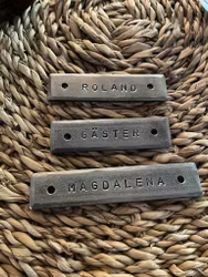 Smidesbricka med valfri text