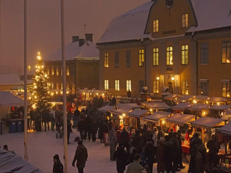 Solcellslampa utomhus vägghängd Falun