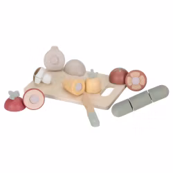 Little Dutch - Slicing vegetables