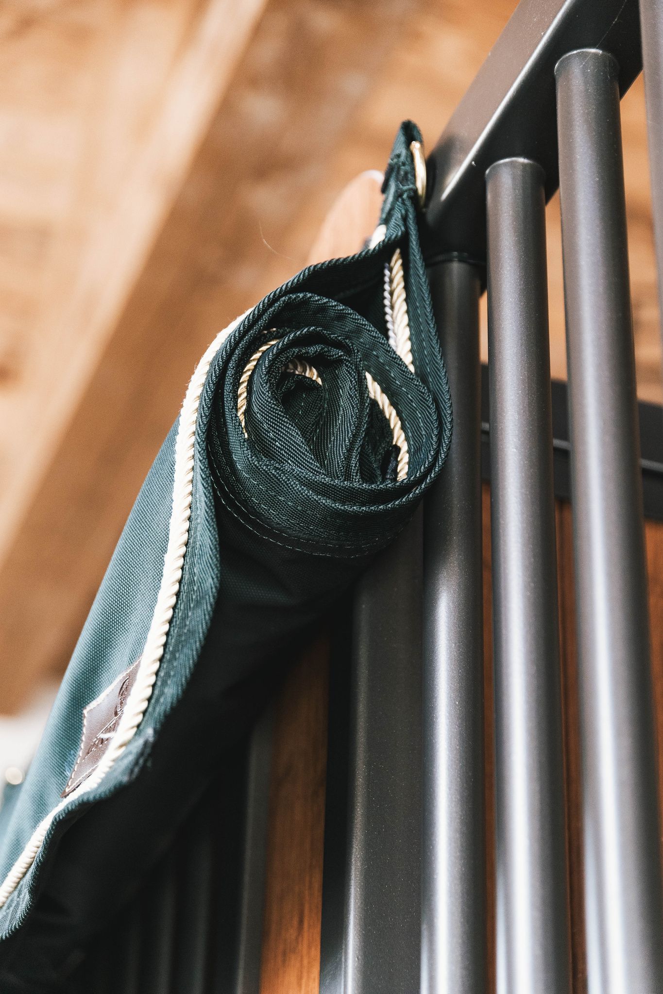 Kentucky Horsewear Stable Curtain Classic with pockets