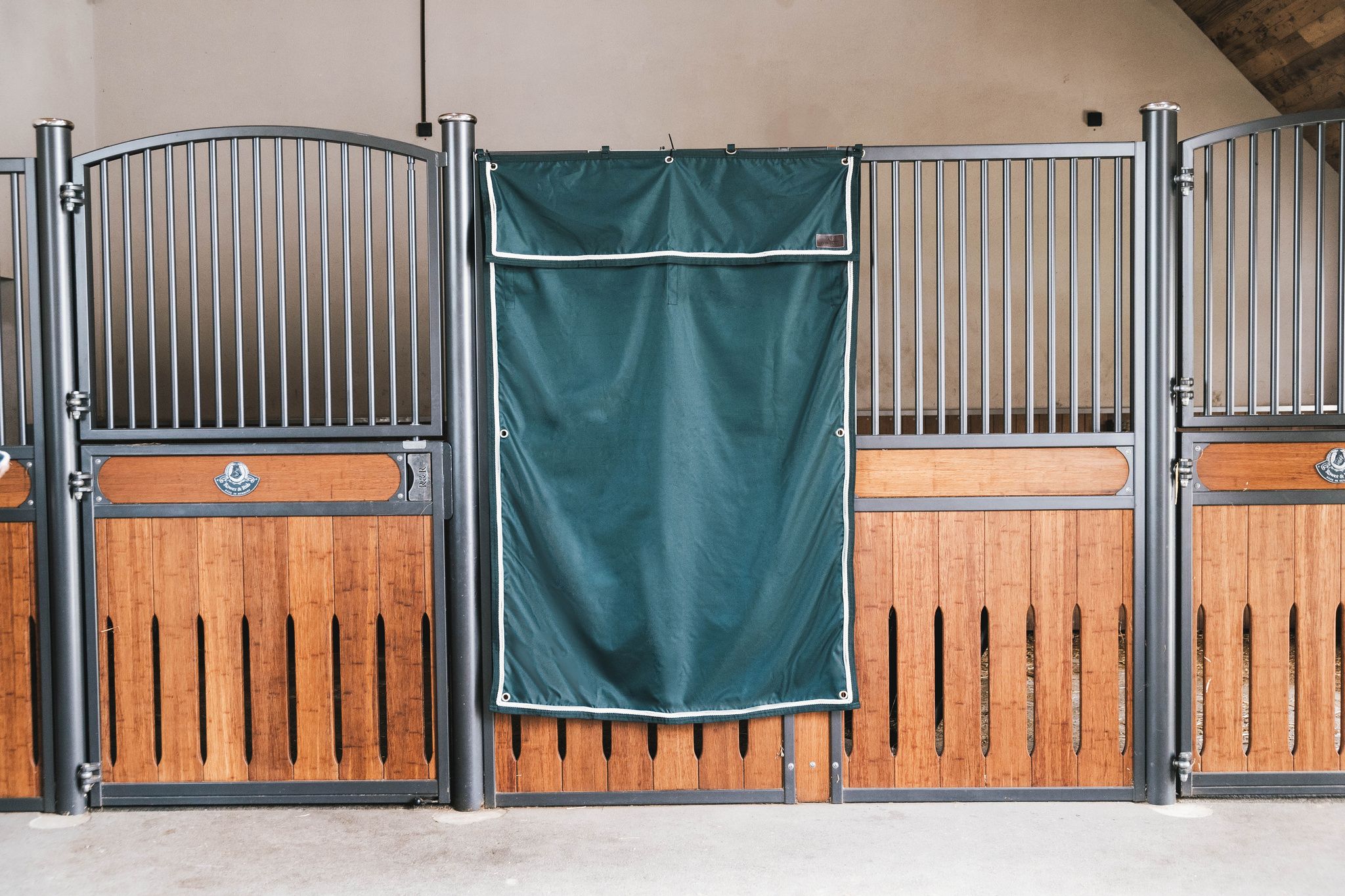 Kentucky Horsewear Stable Curtain Waterproof Classic