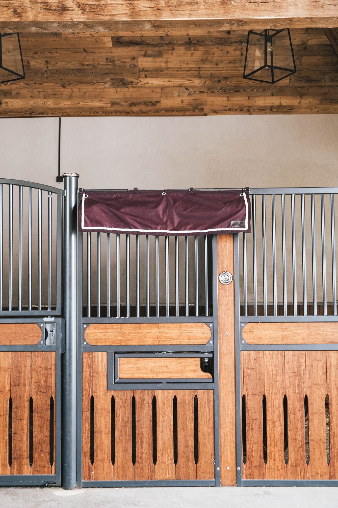Kentucky Horsewear Stable Curtain Waterproof Classic