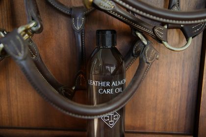 Grooming Deluxe Leather Almond Care Oil