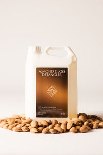 Grooming Deluxe Almond Gloss Detangler