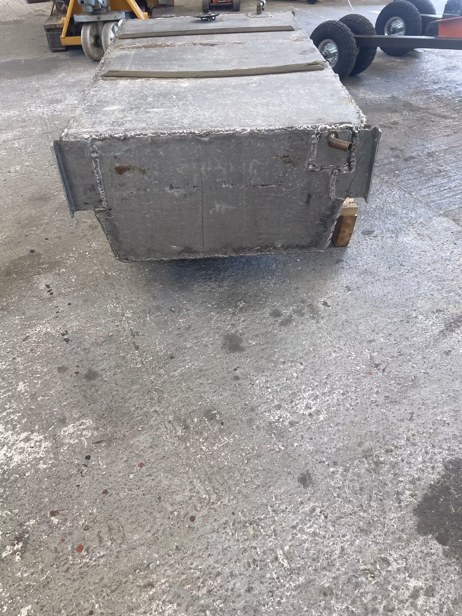 Bränsletank Aluminiumhttps://quickbutik.com/admin/products/edit/21