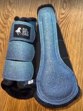 Fading Blue Glitter Brushing Boots