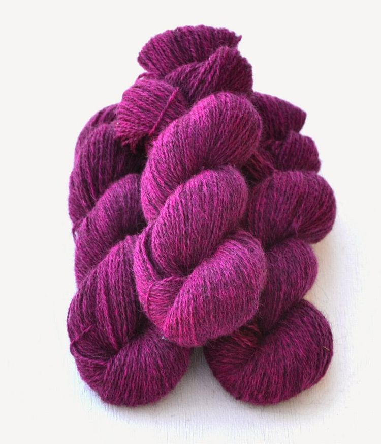 6/2-1143 Cerise mörk Gotland (88gram)
