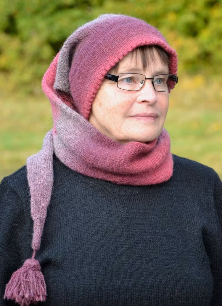 1103 Långmössa