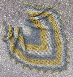 13128 Happy Easter Shawl