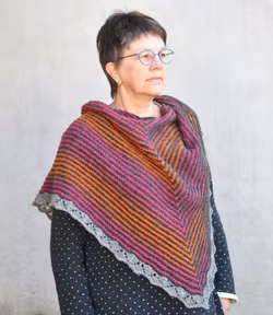 13127 Skuggstickad sjal