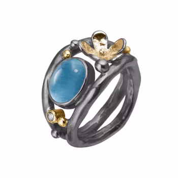 By Birdie Ring Como