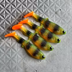 GigabiteV2 Motoroil Hot Tail 10cm - 4pcs