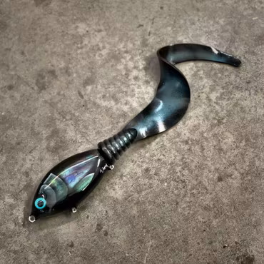 Ulm Tail Dark Sea 22cm
