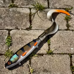 Gigatail TERRA - Hot Motoroil Perch 50cm