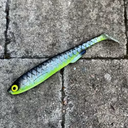 Gigashad Hot Belly Roach 20cm