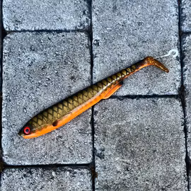 Gigashad Golden Sucker 24cm