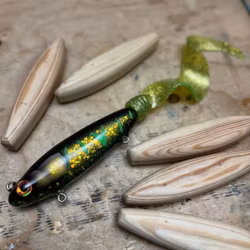 Gigatail JR Motoroil Hulk 31cm (sink)