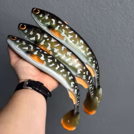 GigaFuseShad Motoroil Kiwi Pike 33cm