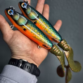 Gigatail JR  Hot Damn 31cm --      (slow sink)