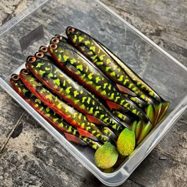 GigaFuseShad Black Pike  33cm