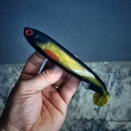 FuseShad Charred Motoroil 20cm