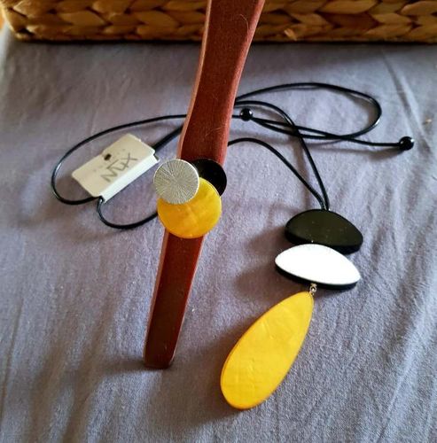 Culture Mix halsband, med gul droppe