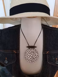 Culture Mix halsband, med prickig rondell