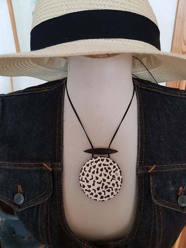 Culture Mix halsband, med prickig rondell