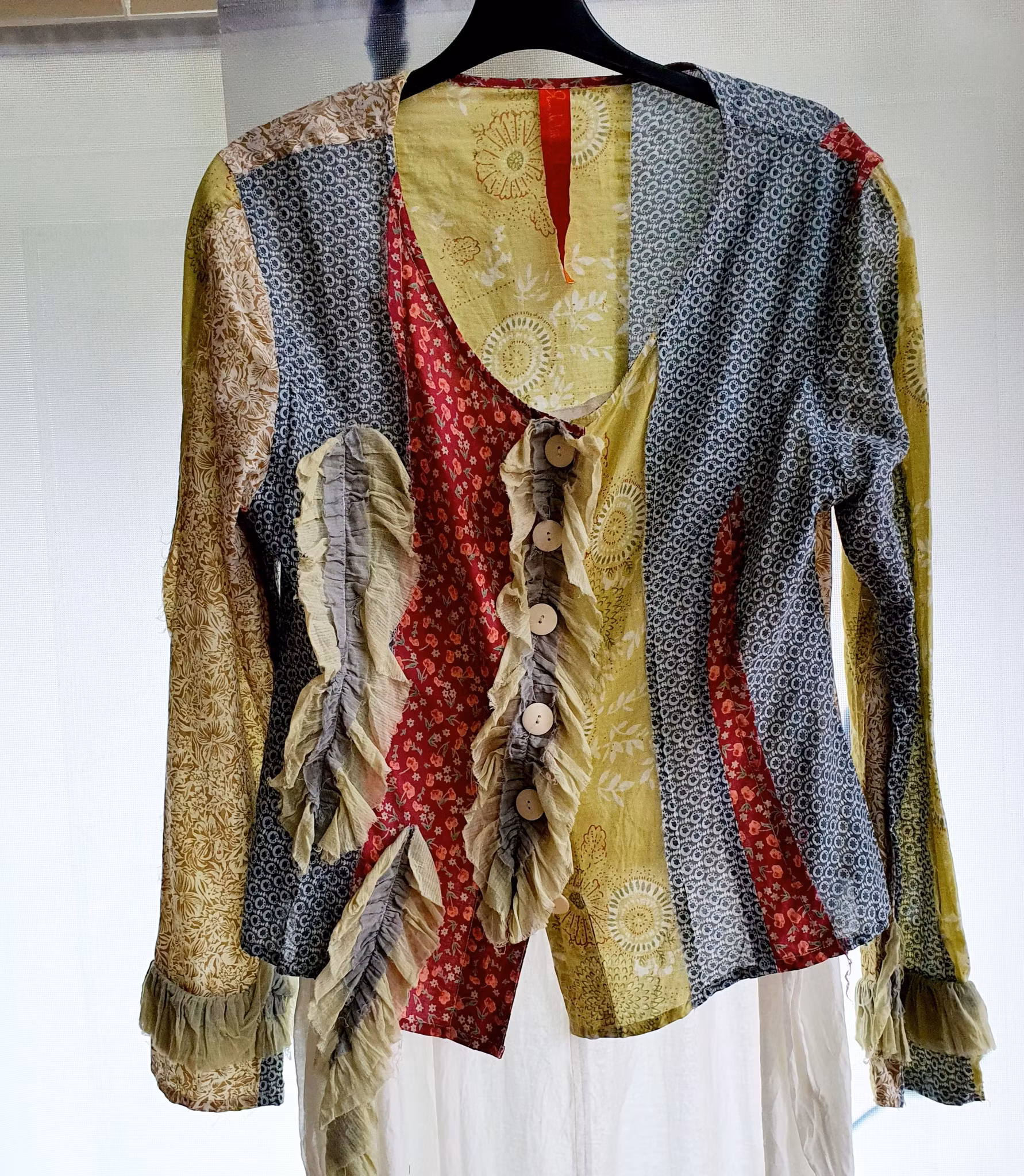 Vacker blus i patchwork från Ewa i Walla bomull, stl Small Preloved