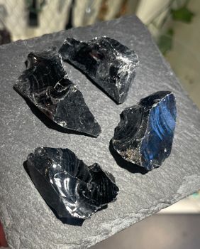 Svart Obsidian rå L