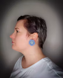 Örhängen blommor, stora studs med clips