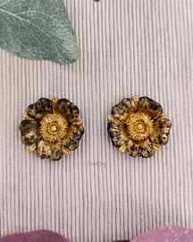Örhängen blommor, små studs