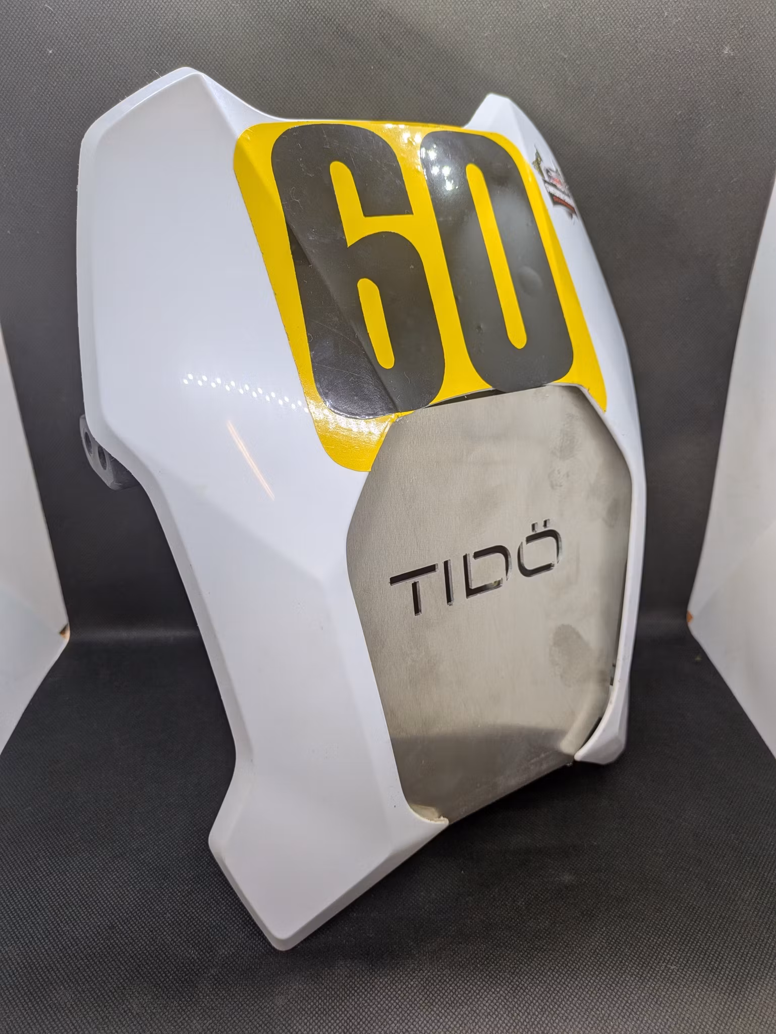 Täckplåt Triumph 2024-