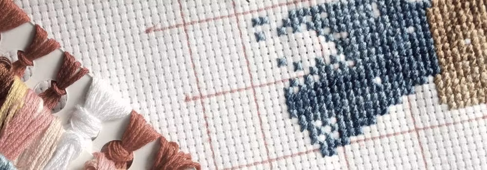 Broderikit med korsstygn - Moshie