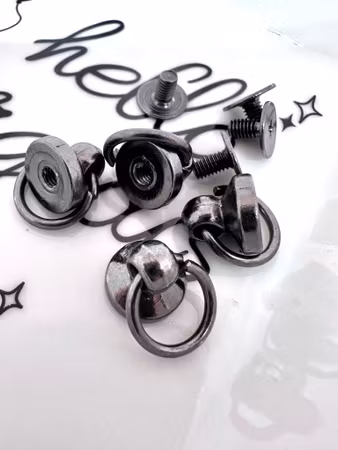 Skruvbail, fäste för kedja eller handtag, svart, 8mm (4st)