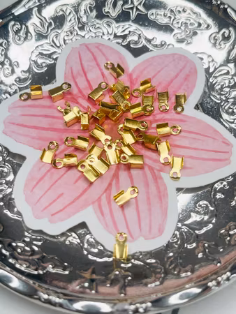 Små Bandavslut kläm, guld, max 3mm (100st)