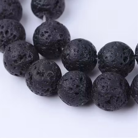 Sträng naturlig svart lavasten, 4-4,5mm (96st)