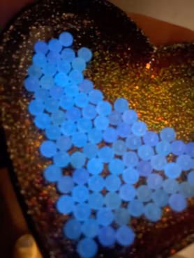 Självlysande dekorpärlor, glittrig pastell, 6mm (100st)