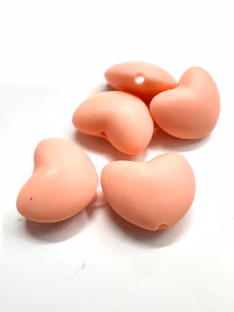 Hjärtan av silikon, peach, 20mm (5st)