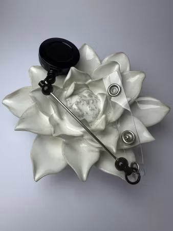 Pärla en Korthållare med utdragbar lina, svart