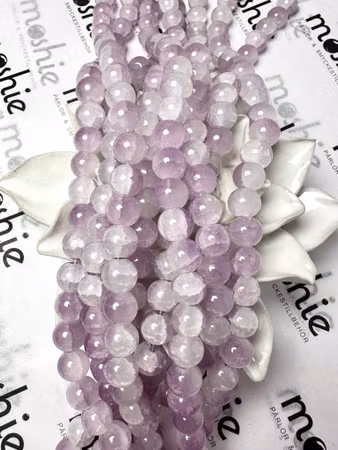 Sträng glaspärlor, Dovt Krackelerade jadeimitation Plommon, 10mm (80st)