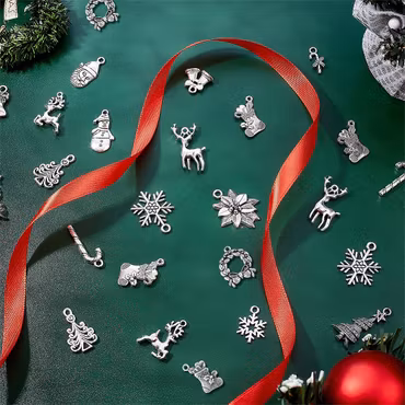 Berlocker av blandmetall, tema jul, antik silver (10st)