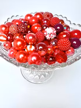 Stora pärlor till penna, lady in red, 15-20mm (10st)