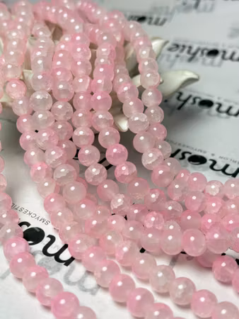 Sträng med dovt krackelerade jadeimitation av glas, rosa, 8mm (104st)