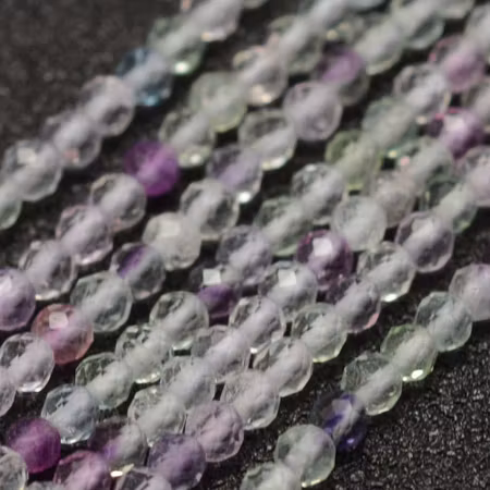 Sträng med äkta naturlig flourite, slipade 2mm (178st)